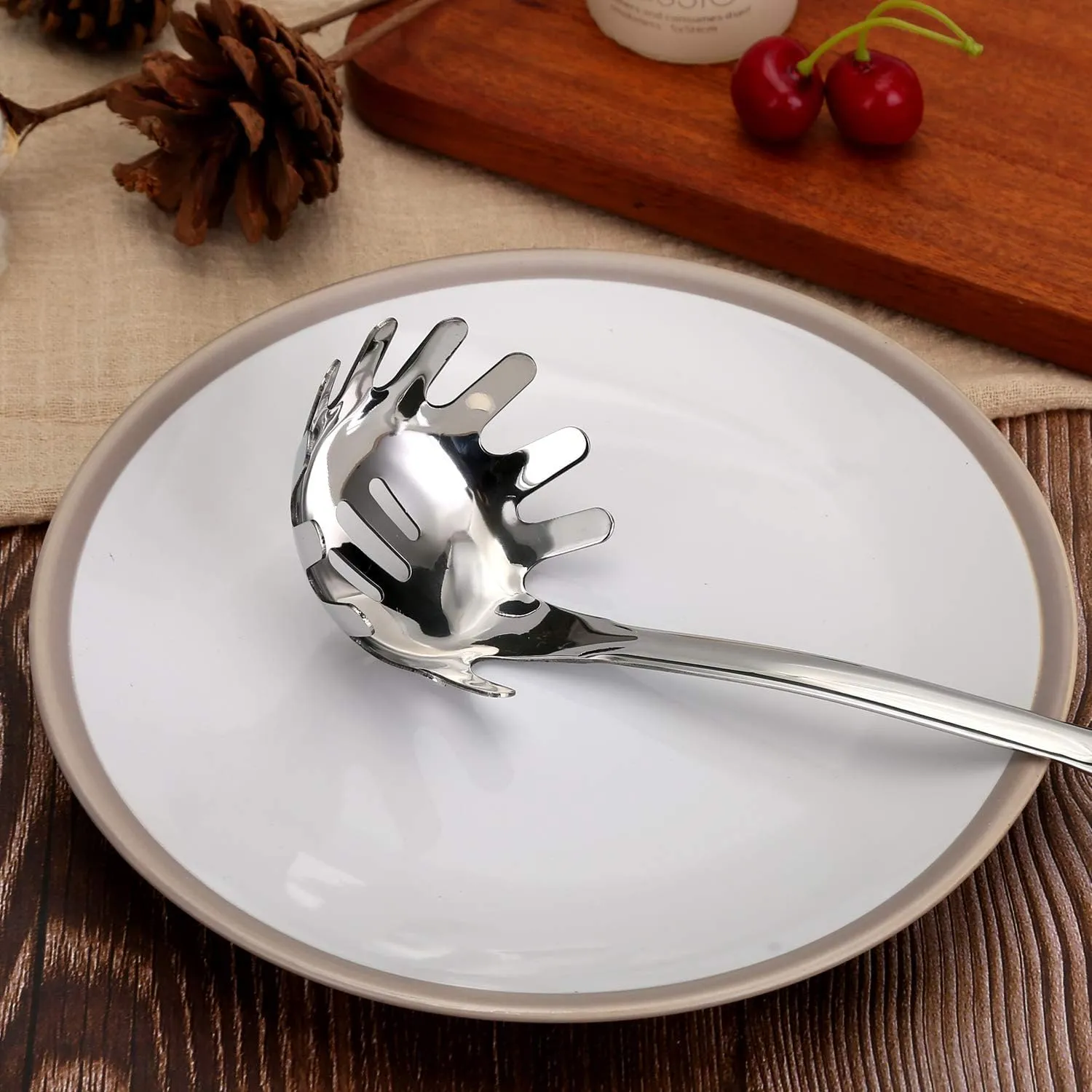 Pasta Spoon,Pasta Server with Teeth,1-Pcs Stainless Steel Spaghetti Claw,Gift Packing (Heat-proof Design of Hollow Handle)